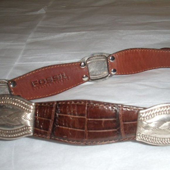 FOSSIL LEATHER BELT WITH SILVER HARDWARE SIZE MEDIUM - Picture 7 of 9